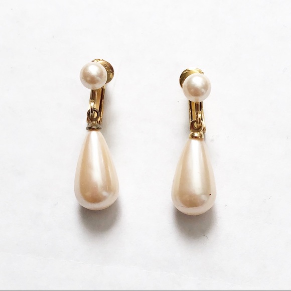 Marvella Pearl Earrings 2025